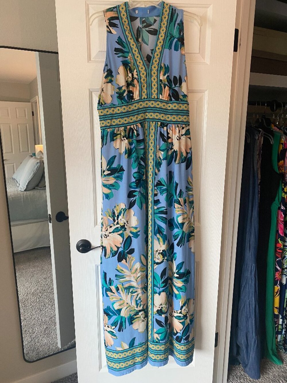 Maggy London McKay in Palm Leaf Floral Shades of Blue, Green and Peach Size 12